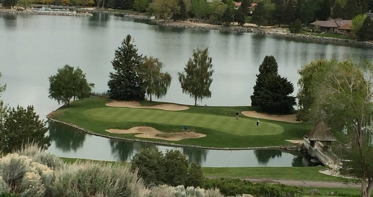 Lakeridge Golf Course Signature Hole